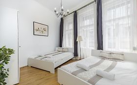 Real Apartments Wesselenyi